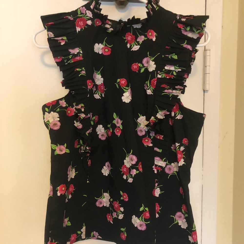 Express floral sleeveless blouse size M